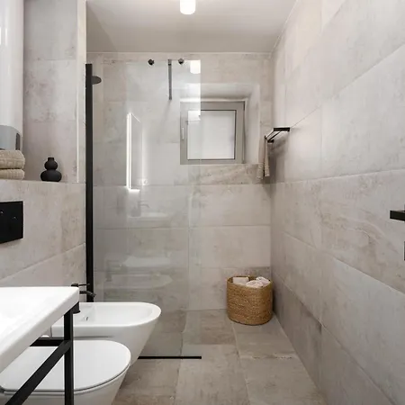 Grotta Apartament *